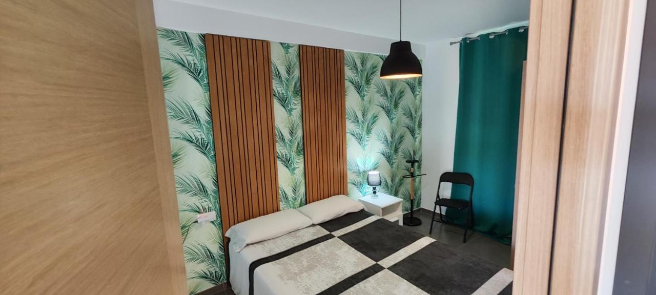 Vivaldi Appartement Los Cristianos  Buitenkant foto